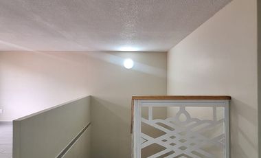 HERMOSA CASA EN RENTA   - 5 MINUTOS DEL CENTRO DE TOLUCA Y A UN PASO DE CIUDAD UNIVERSITARIA