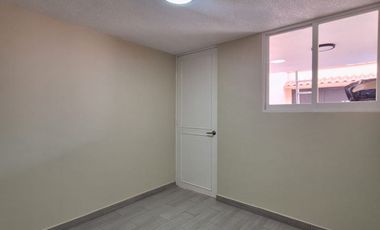 HERMOSA CASA EN RENTA   - 5 MINUTOS DEL CENTRO DE TOLUCA Y A UN PASO DE CIUDAD UNIVERSITARIA