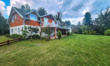 Acogedora Casa en Condominio con acceso a Playa en Lago Ranco