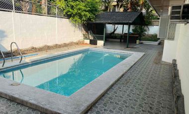 4Bedrooms House For Sale