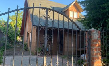 Se vende hermosa casa no pareada en villa Pucara Talca