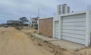 SOLAR A 200 METROS DEL MAR