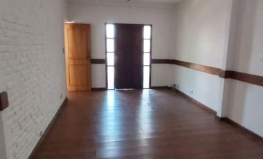 EN ALQUILER HERMOSA Y COMODA CASA 4 DORMITORIOS