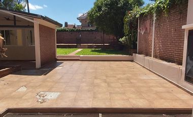 EN ALQUILER HERMOSA Y COMODA CASA 4 DORMITORIOS