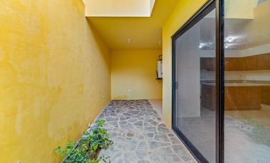 Casa Sol, Lista para estrenar