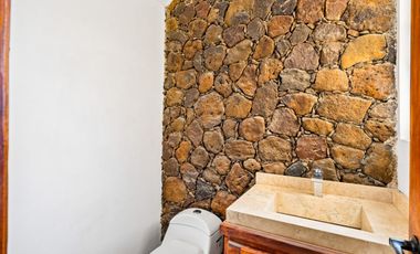 Casa Sol, Lista para estrenar
