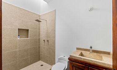 Casa Sol, Lista para estrenar