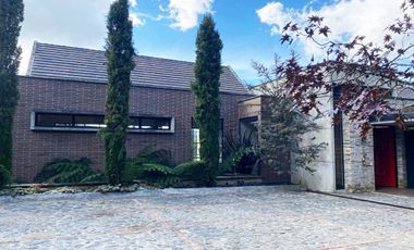 Casa amoblada en arriendo en Alto de Palmas, Envigado