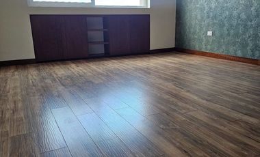 DEPARTAMENTO EN VENTA UBICADO EN ZAVALETA, CERCA DE ANGELOPOLIS DE 3 RECAMARAS CON BAÑO CADA UNA Y CUARTO DE SERVICIO