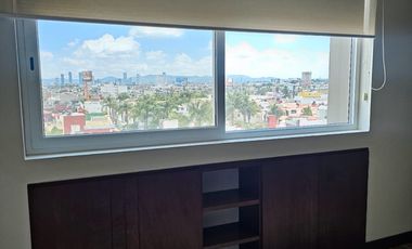 DEPARTAMENTO EN VENTA UBICADO EN ZAVALETA, CERCA DE ANGELOPOLIS DE 3 RECAMARAS CON BAÑO CADA UNA Y CUARTO DE SERVICIO
