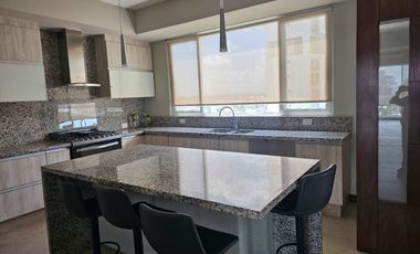 DEPARTAMENTO EN VENTA UBICADO EN ZAVALETA, CERCA DE ANGELOPOLIS DE 3 RECAMARAS CON BAÑO CADA UNA Y CUARTO DE SERVICIO