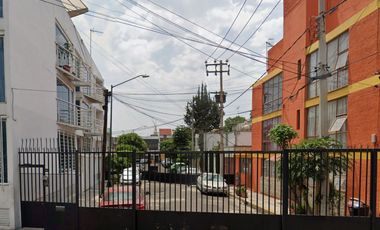 CASA EN REMATE EN ANSELMO DE LA PORTILLA JARDIN BALBUENA CDMX