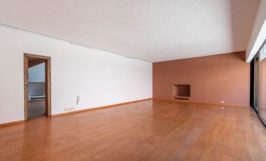 EXTRAORDINARIA CASA EN RENTA.