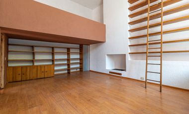 EXTRAORDINARIA CASA EN RENTA.