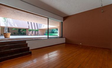 EXTRAORDINARIA CASA EN RENTA.