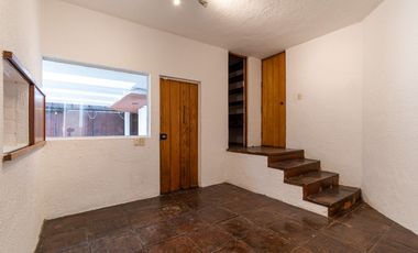 EXTRAORDINARIA CASA EN RENTA.