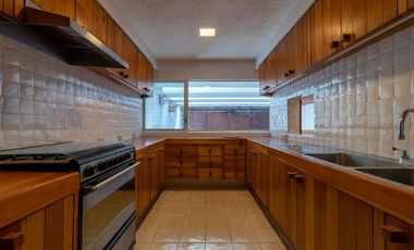 EXTRAORDINARIA CASA EN RENTA.