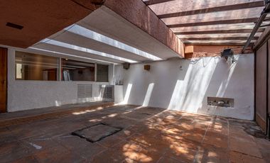 EXTRAORDINARIA CASA EN RENTA.