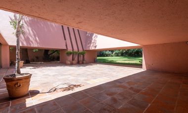 EXTRAORDINARIA CASA EN RENTA.