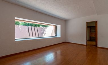 EXTRAORDINARIA CASA EN RENTA.