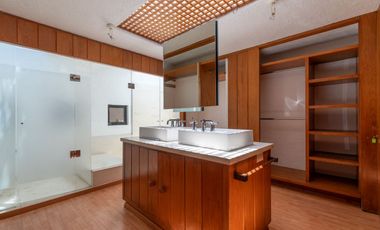 EXTRAORDINARIA CASA EN RENTA.