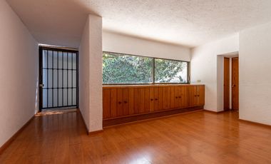 EXTRAORDINARIA CASA EN RENTA.