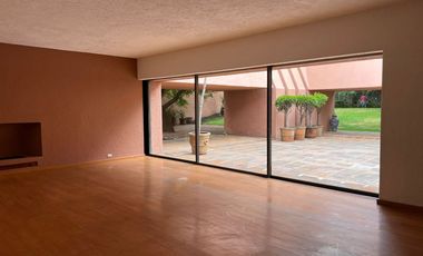 EXTRAORDINARIA CASA EN RENTA.