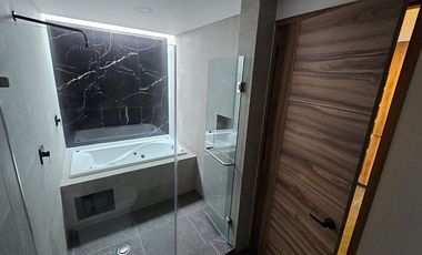 Casa en Venta en Lomas de Angelópolis, San Andrés Cholula - 3 Recámaras, 3.5 Baños, Roof Garden