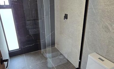 Casa en Venta en Lomas de Angelópolis, San Andrés Cholula - 3 Recámaras, 3.5 Baños, Roof Garden