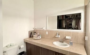 Casa en Renta – Real San Jacinto, Salamanca