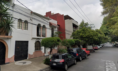 COL CONDESA CDMX Hermosa Y Amplia CASA, Excelente ubicación A UNOS MINUTOS DE REFORMA, POLANCO, CHAPULTEPEC, plazas comerciales de lujo, escuelas, cen
