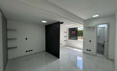 Oficina En Venta En Conquistadores Unidad Cerrada