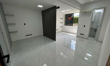 Oficina En Venta En Conquistadores Unidad Cerrada