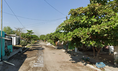 CASA EN VENTA EN LA COLONIA LOS LLANOS DE SAN JOSE EN TICOMAN, COLIMA - SF