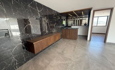 Hermosa casa en venta, Lomas Angelopolis a un paso de la nueva zona comercial