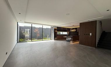 Hermosa casa en venta, Lomas Angelopolis a un paso de la nueva zona comercial