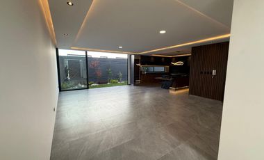 Hermosa casa en venta, Lomas Angelopolis a un paso de la nueva zona comercial