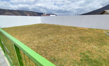 🏠 VENDO CASA TRES PLANTAS. (San Antonio – Mitad del Mundo)