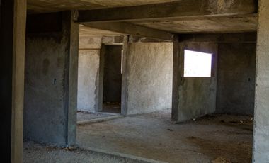 CASA EN OBRA NEGRA CON GRAN POTENCIAL, ¡PERSONALÍZALA A TU GUSTO!