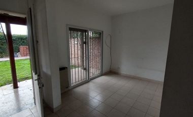 NUEVO VALOR Espectacular casa con lote y piscina