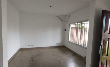 NUEVO VALOR Espectacular casa con lote y piscina