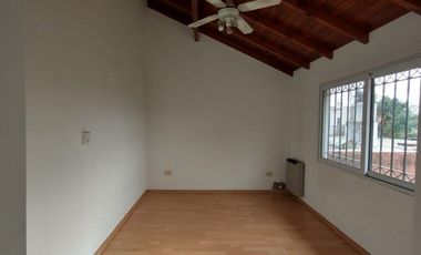 NUEVO VALOR Espectacular casa con lote y piscina