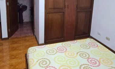 ALQUILER  DEPARTAMENTO AMOBLADO Y EQUIPADO  EN VISTA ALEGRE - SURCO  - S/. 2500 soles.