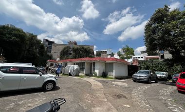 Excelente ubicación con uso de suelo para comercio y oficinas