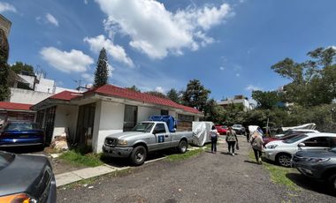 Excelente ubicación con uso de suelo para comercio y oficinas