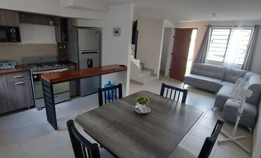 Casa NUEVA en renta EQUIPADA y Amueblada Hacienda Viñedos 2, Zona Puerto Interior, León,  Gto. clúster privado