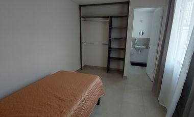 Casa NUEVA en renta EQUIPADA y Amueblada Hacienda Viñedos 2, Zona Puerto Interior, León,  Gto. clúster privado