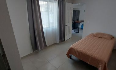 Casa NUEVA en renta EQUIPADA y Amueblada Hacienda Viñedos 2, Zona Puerto Interior, León,  Gto. clúster privado