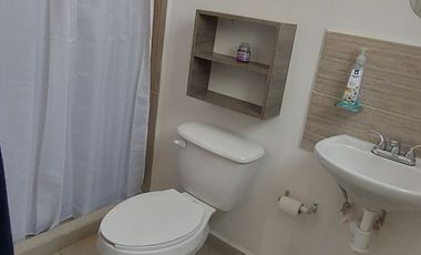 Casa NUEVA en renta EQUIPADA y Amueblada Hacienda Viñedos 2, Zona Puerto Interior, León,  Gto. clúster privado