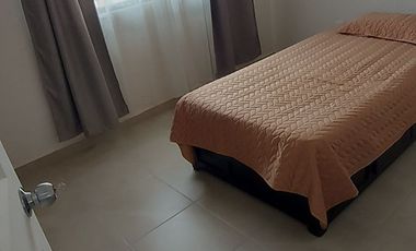 Casa NUEVA en renta EQUIPADA y Amueblada Hacienda Viñedos 2, Zona Puerto Interior, León,  Gto. clúster privado